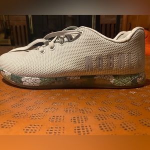 No Bull Superfabric cross trainers. Succulent colorway. Women’s 11 Men’s 9.5.